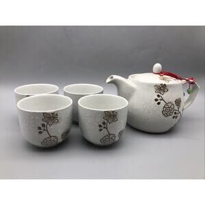 Nagoya Ye Hwa ceramicware tea set with 4 cups hand printed floral Design USED